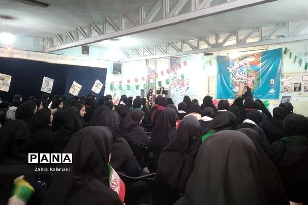برگزاری مانور یاوران انقلاب در دبیرستان حجاب ناحیه یک شهرری