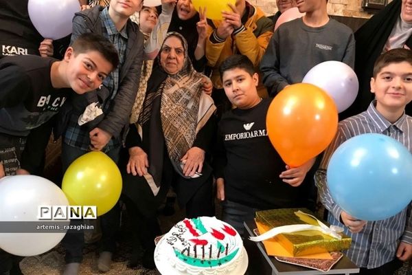 جشن تولد شهید مصطفی اقبالی در ویژه برنامه «جشن انقلاب»