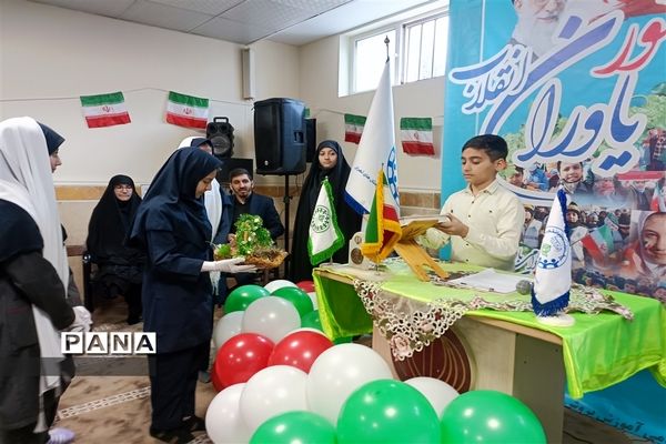 برگزاری مانور یاوران انقلاب در دبیرستان دخترانه متوسطه اول شهید محمدرضا خشکباری شهرستان قدس