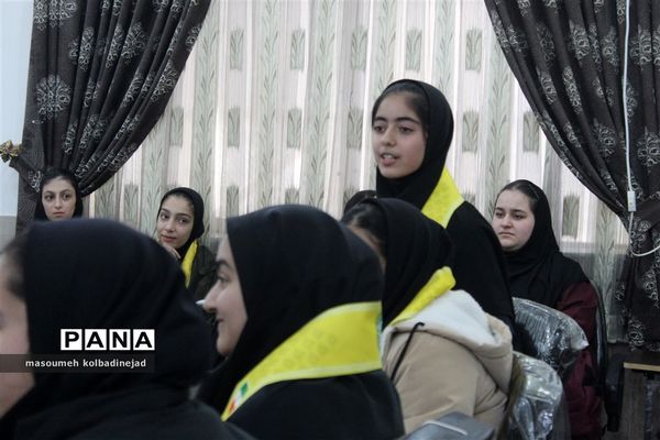نشست تشکل های دانش‌آموزی با مدیرآموزش و پرورش گلوگاه