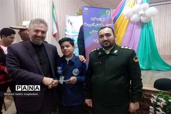 برگزاری طرح همیار پلیس ویژه دانش‌آموزان پایه هفتم در مشهد