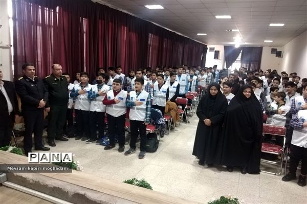 برگزاری طرح همیار پلیس ویژه دانش‌آموزان پایه هفتم در مشهد