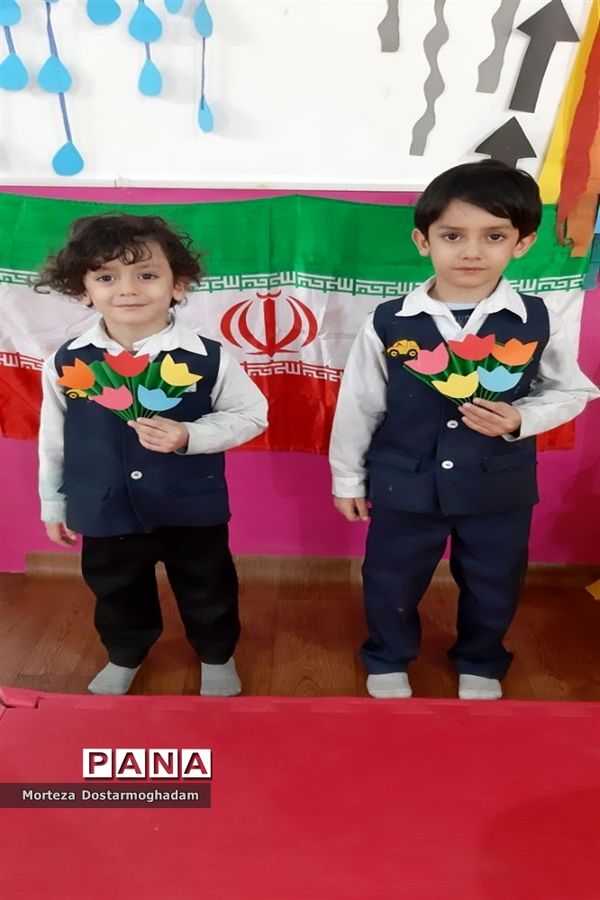مراسم صبحانه انقلاب در مهد کودک گل‌های هستی شهرستان شیروان