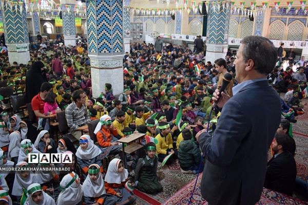 طنین سرود سلام فرمانده در بهاباد