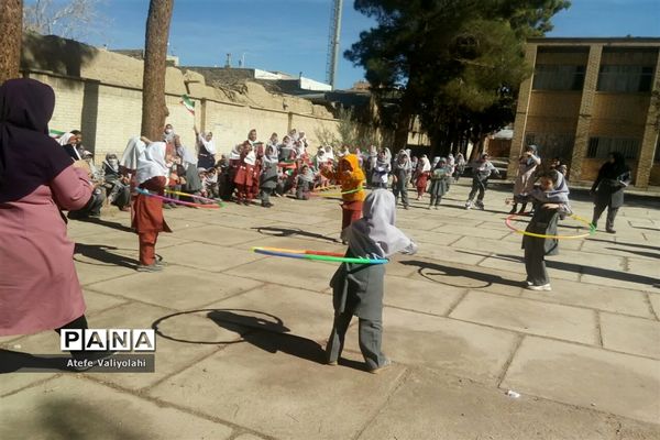 جشن پیروزی انقلاب در مدارس شهرستان مهریز