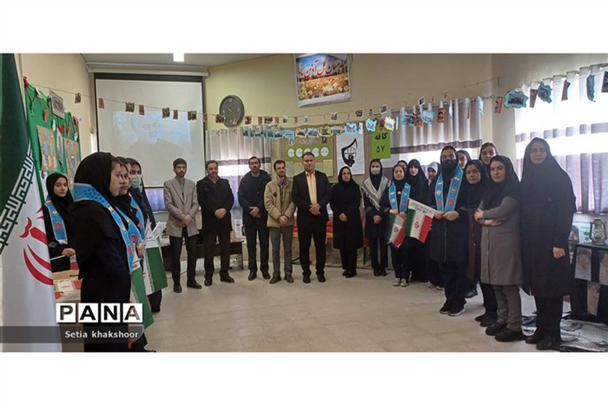 بازدید مدیر آموزش و پرورش شهرستان شیروان از نمایشگاه انقلاب در دبیرستان فرزانگان ۲/ فیلم