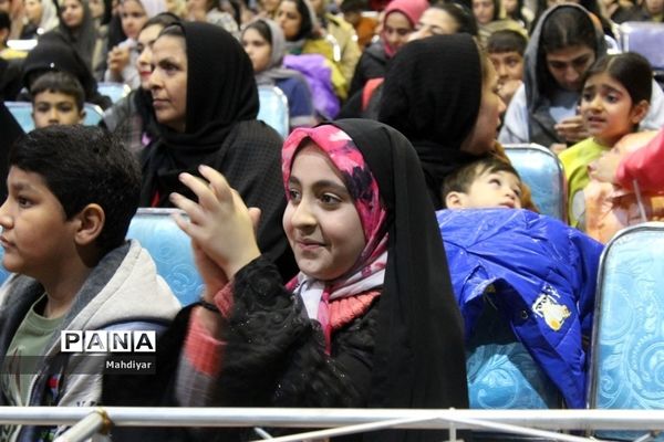 برپایی جشن بزرگ عطر عاشقی به مناسبت دهه فجر در شهر جوادآباد