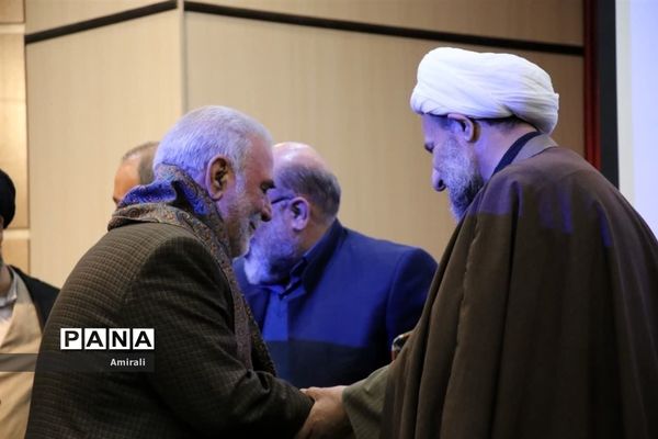 همایش مداحان و شعرای آیینی در قرچک