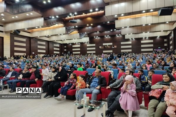 برگزاری مراسم جشن پیروزی انقلاب در فرهنگسرای بعثت صفادشت