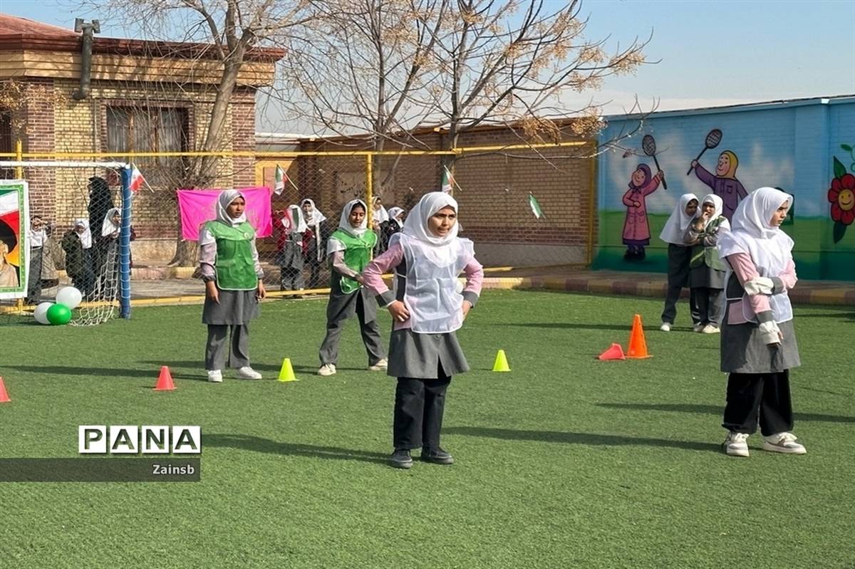 مسابقه داژبال در آموزشگاه کوثر شهر جوادآباد