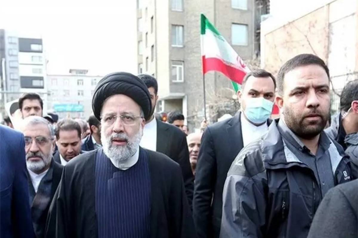 رئیس‌جمهور در مراسم راهپیمایی ۲۲ بهمن حضور یافت