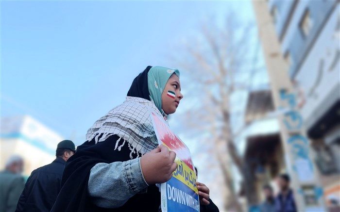 حضور پرشور دانش‌آموزان کهگیلویه‌وبویراحمدی در راهپیمایی 22 بهمن/ فیلم