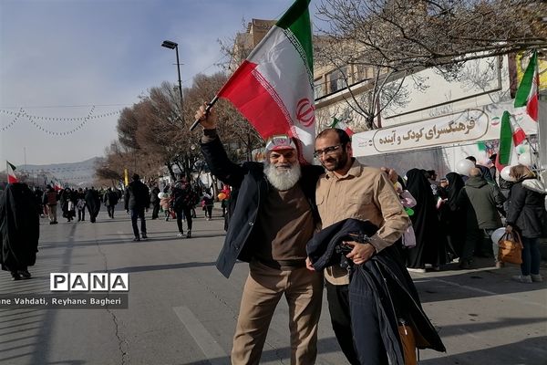 حضور پرشور مردم انقلابی مشهد در راهپیمایی بیست و دوم بهمن ماه 1402