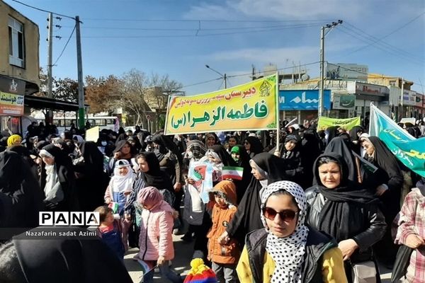 حضور مردم شیروان در راهپیمایی 22 بهمن