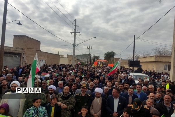 لحظه‌ به‌ لحظه با مردم سروستان در جشن ۴۵ سالگی انقلاب اسلامی