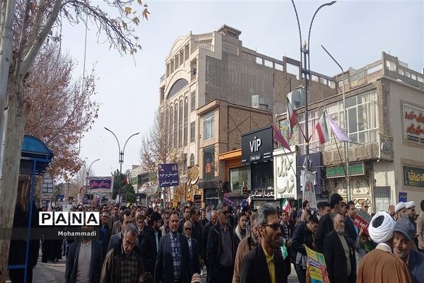 راهپیمایی یوم الله ۲۲ بهمن در کاشمر