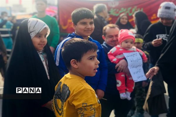 حضور پرشور آموزش و پرورش ناحیه سه مشهد در راهپیمایی 22بهمن