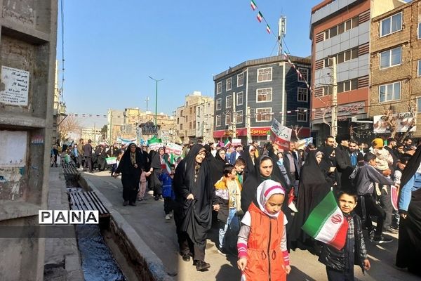 راهپیمایی باشکوه ۲۲ بهمن در بهارستان 2