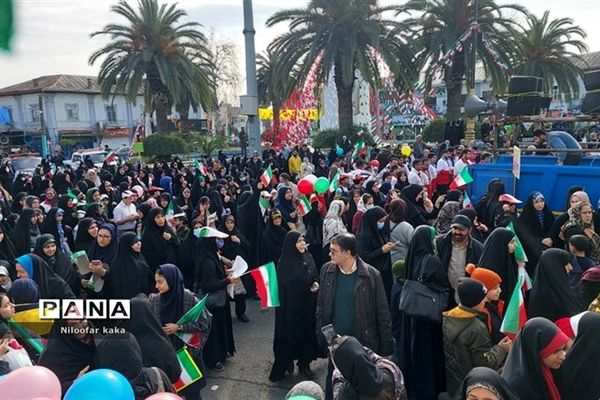 راهپیمایی چهل‌و‌پنجمین سالگرد پیروزی انقلاب اسلامی در شهرستان قائمشهر/ فیلم