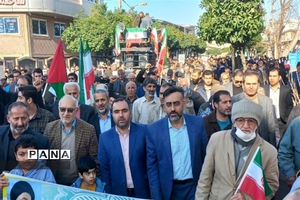 برگزاری راهپیمایی ۲۲ بهمن در شهرستان محمودآباد