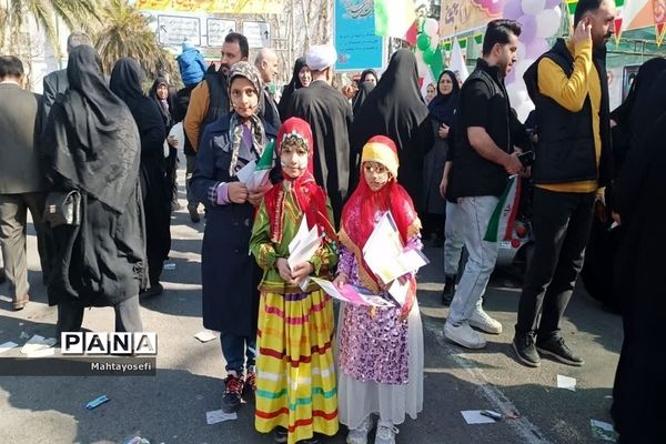 راهپیمایی ۲۲ بهمن مردم غیور شهرستان ساری
