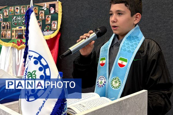 برگزاری آیین وطن‌یار سازمان دانش‌آموزی اسلامشهر باحضور مسئولان و پیشتازان