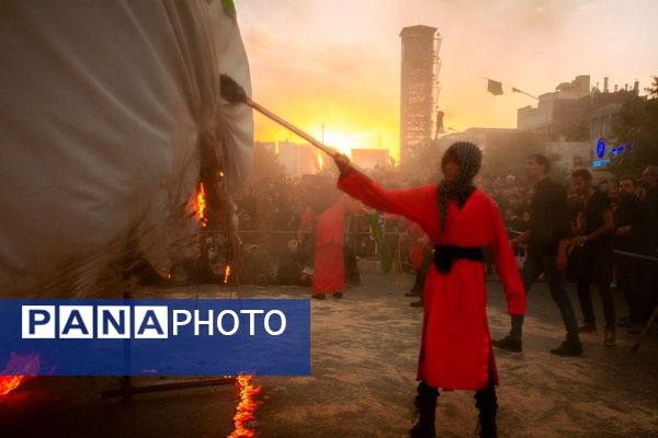 روضه مصور روز عاشورا همراه با مراسم خیمه‌سوزان در مشهد 