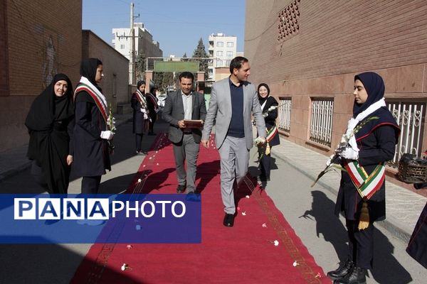 جشن حضور تا ظهور در هنرستان فرزانگان بهارستان ۲