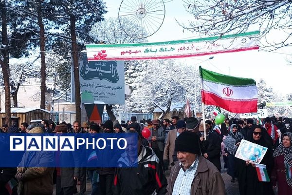 راهپیمایی پرشور ۲۲ بهمن ماه در شهرستان نیشابور