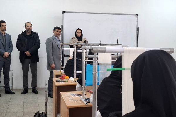 هنرجویان، سفیران فرهنگ و هنر ایرانی در دنیای فرش هستند