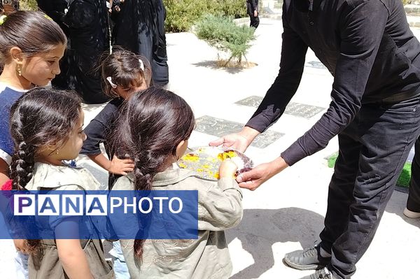 مراسم تعزیه خوانی در روز اربعین حسینی در شهر بار