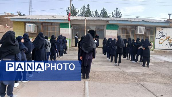 زنگ مهر در مدرسه زکیه برآباد به صدا درآمد