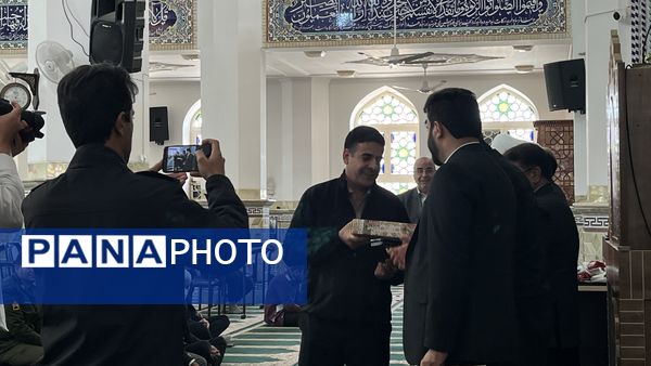 تکریم مادران و همسران شهدا و تجلیل از برگزیدگان مسابقات در نماز جمعه اشکذر 