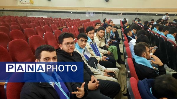 حضور دانش‌آموزان پیشتاز استان مرکزی در سرزمین وحی