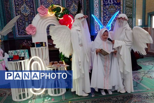 دختران مدرسه هدی 1 در خلعت زیبای عبادت