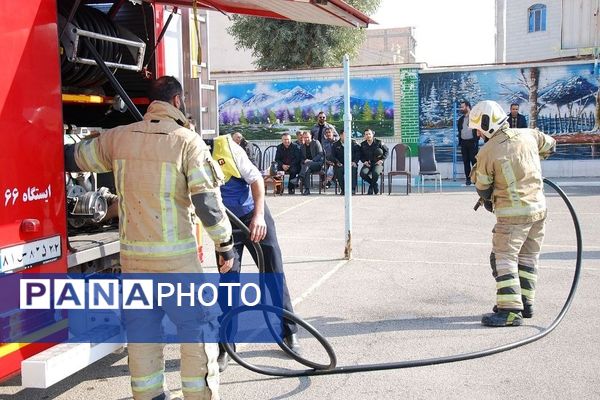 برگزاری کلاس آموزشی «طرح دادرس» در هنرستان کوثر ناحیه یک شهرری