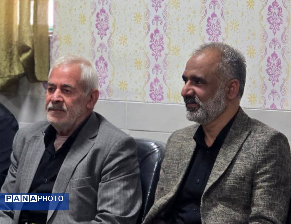 برگزاری مراسم بزرگداشت خانواده شهید تشکری در دبیرستان شاهد فردوس