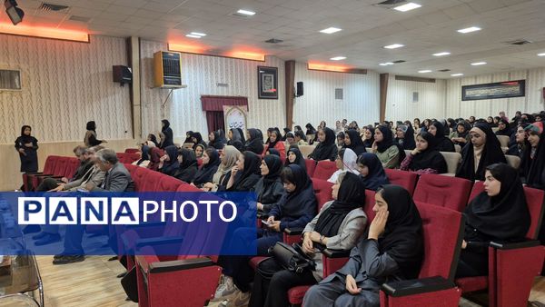 تجلیل از مقام آوران چهل و سومین جشنواره فرهنگی هنری فردا
