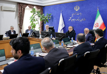 انتقاد رئیس‌جمهور از پرداخت بدون ضابطه ردیف‌های دستمزدی به مدیران ناکارآمد