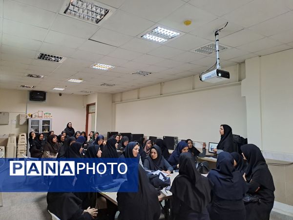 اولین جلسه شورای دبیران در مدرسه هوشیار