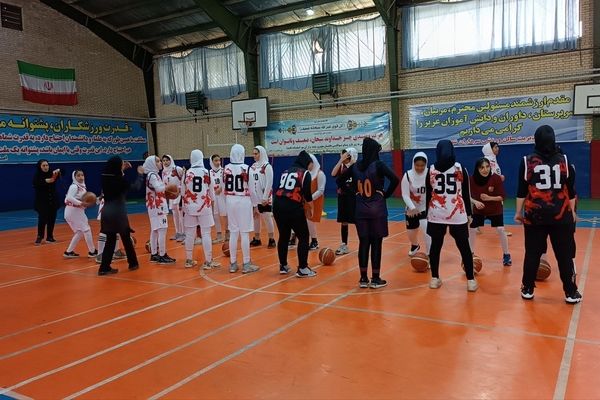 آیین افتتاح میدان پویا در بخش دختران در کانون سرداران شهید ناحیه ۴ کرج