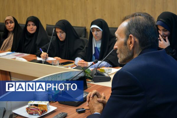 برگزاری جلسه توانمند سازی ویژه مشاوران جدیدالاورود در بهارستان دو