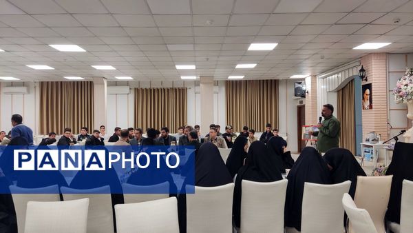 گفتگوی صمیمانه فرماندهان واحد های بسیج دانش آموزی