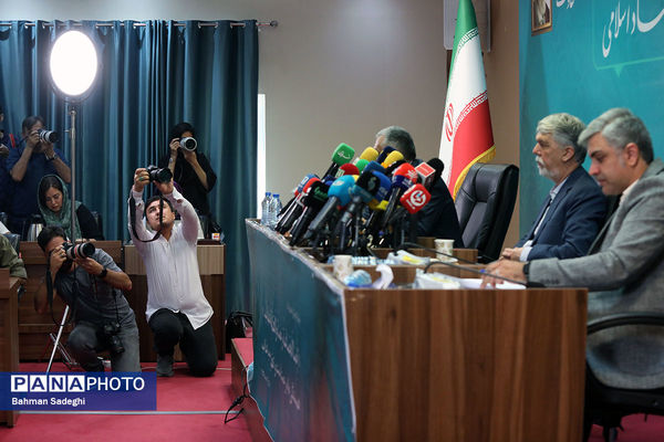 نشست خبری وزیر فرهنگ و ارشاد اسلامی