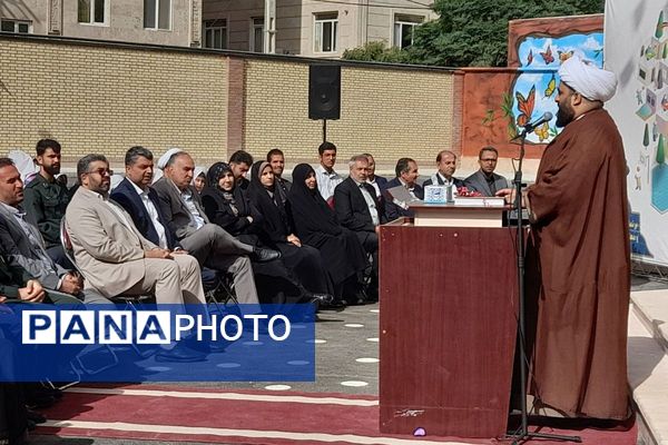 طلوع علم در مدرسه روشنگر با نغمه زنگ مهر