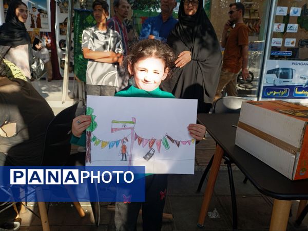 گوشه‌ای از راهپیمایی غدیر خونین در مشهد مقدس