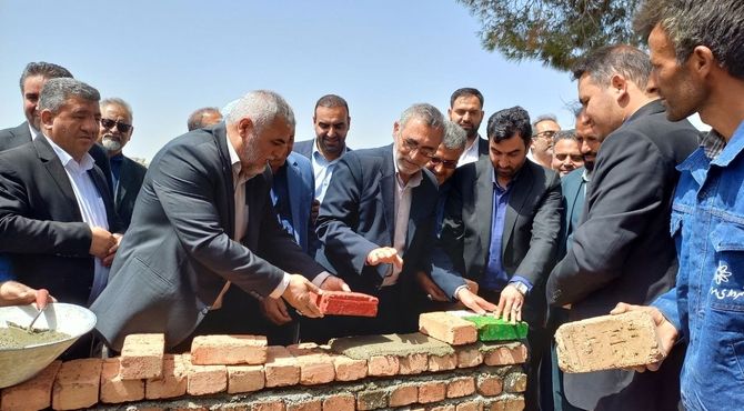  آئین خشت گذاری مدرسه ثامن الحج علیه السلام در شهرستان اسلامشهر 