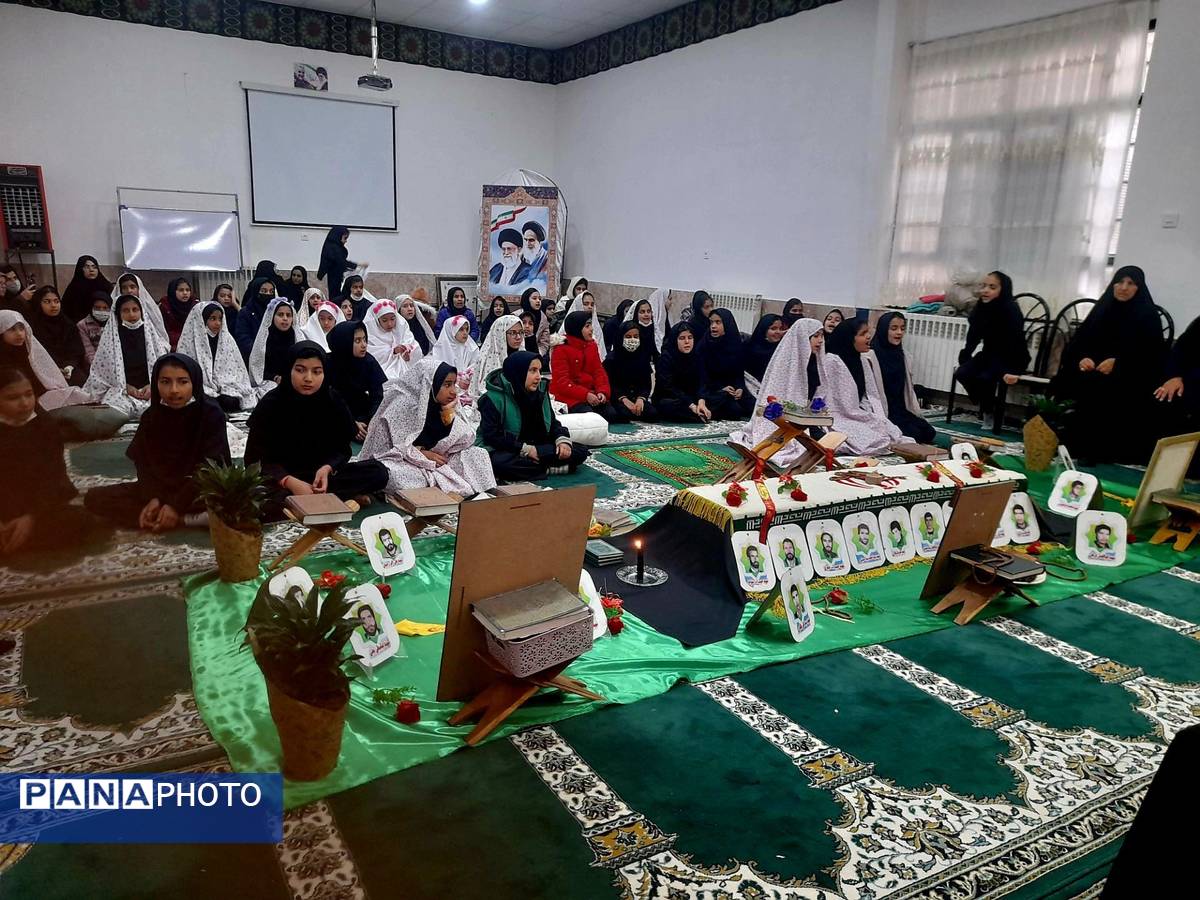 حضور مادران شهدا در مدرسه شهید رزمی خلیل آباد