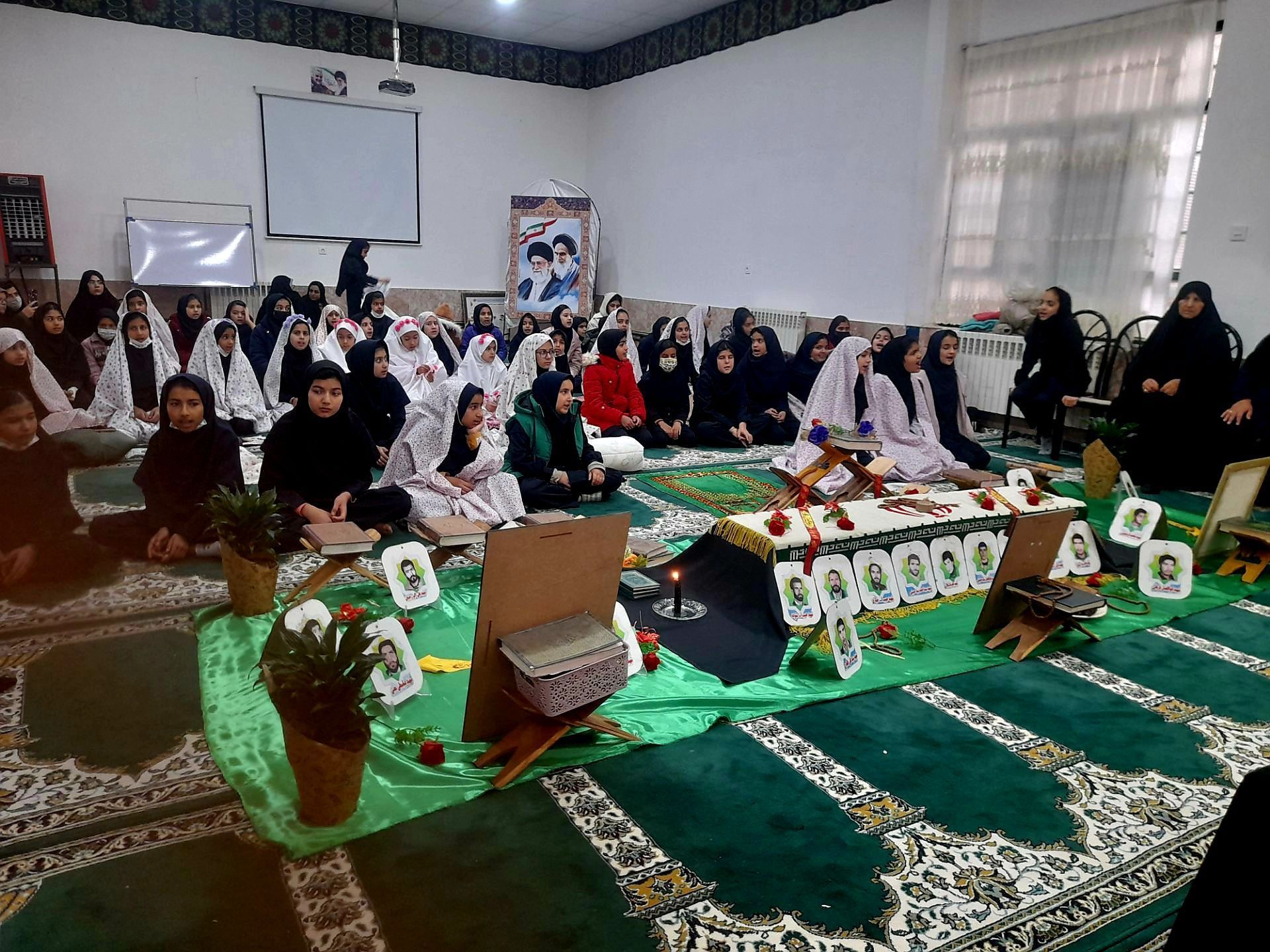 حضور مادران شهدا در مدرسه شهید رزمی خلیل آباد