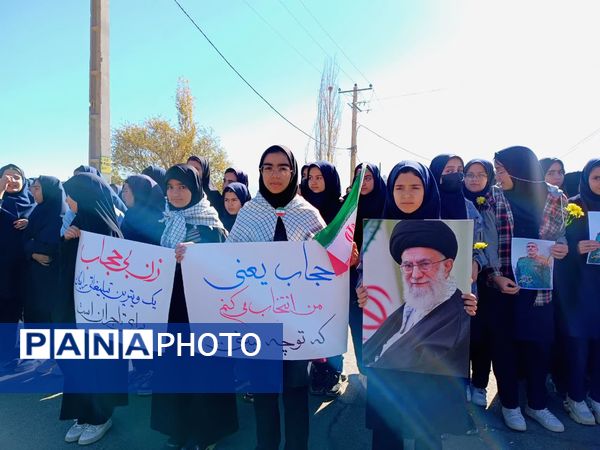 مردم علی‌آباد دمق جوکار از شهید گمنام استقبال کردند